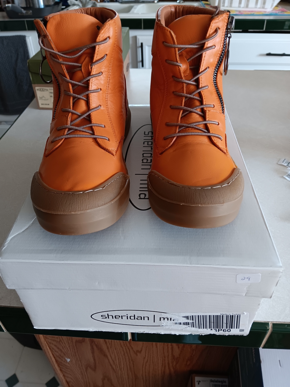 Womens Size 8.5 Sheridan Mia Soft Leather Boots.